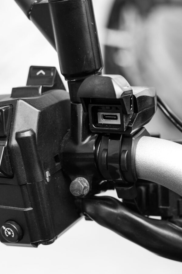 USB-C Handlebar Charger - Image 2